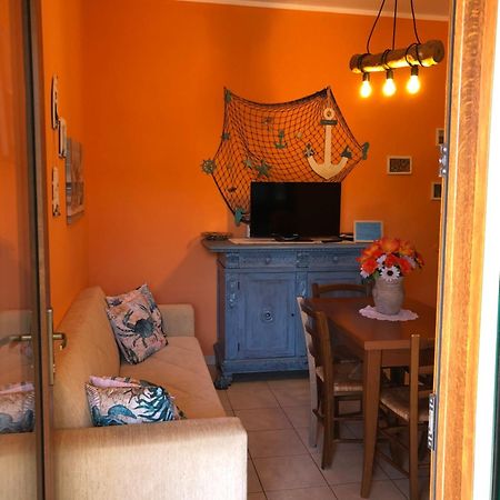 Agriturismo Poggio All'Olivo 福洛尼卡 外观 照片